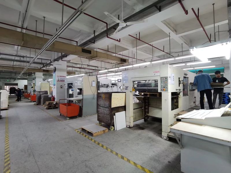 Dongguan Yongjian Paper Products Co., Ltd üreticinin üretim hattı