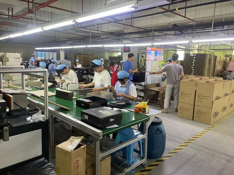Dongguan Yongjian Paper Products Co., Ltd üreticinin üretim hattı
